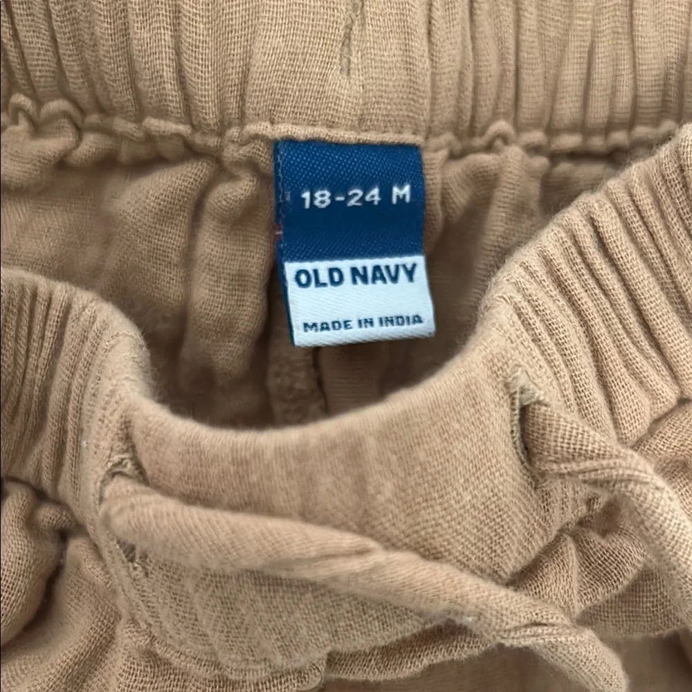 Old Navy Tan Casual crop top and Bottoms with Elastic Waistband